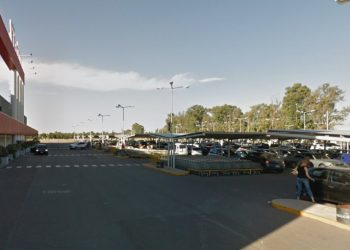 Impactante: así quedó el techo de importante supermercado después del Zonda