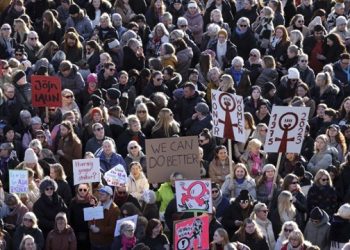 Histórico paro de mujeres en Islandia: participó más de la mitad de la población femenina