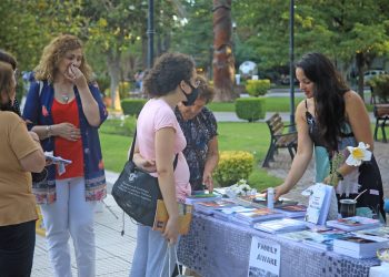 El viernes se realizó una nueva edición de Plaza Libro en la plaza San Martín