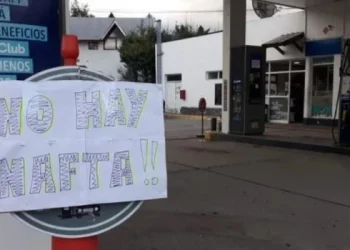 Massa dio un ultimátum a las petroleras: «Si el martes a la noche no está resuelto, no van a poder sacar un barco»