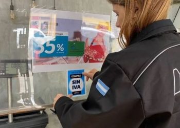 Nuevo IFE: Los beneficiarios tendrán la devolución del IVA en compras con tarjeta de débito