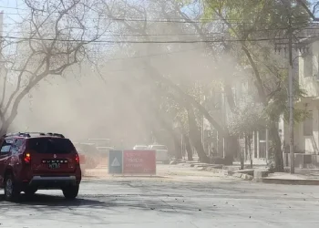 Mendoza seguirá en alerta y continuarán los fuertes vientos este lunes, según el pronóstico