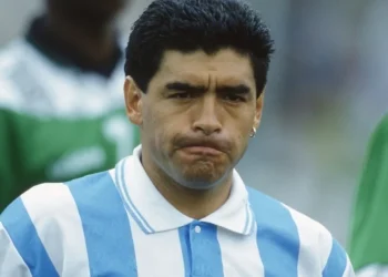 Archivos desclasificados revelan que se le pidió al FBI investigar muestras de orina de Diego Maradona