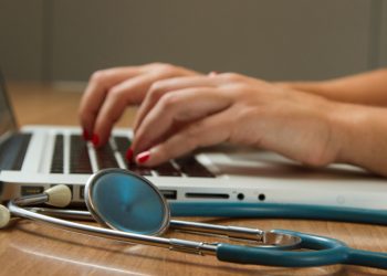 Salud e Inteligencia Artificial: Microsoft anunció una nueva herramienta de IA para mejorar la atención en los hospitales