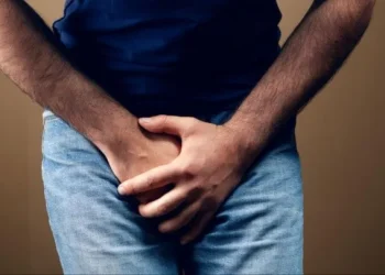 Insólito episodio en Río Negro: Se fue a dormir la siesta con un revolver en la cintura y se disparó en los genitales