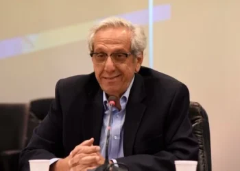 Para Suárez Lastra, el radicalismo cometería «el peor error de su historia» si acepta un gobierno de unidad con Massa