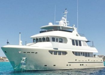 Cómo es “Bandido 90″ el yate que alquiló Martín Insaurralde para sus vacaciones con Sofía Clerici en Marbella