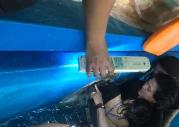 Dramático rescate de una nena en Rosario: estuvo tres horas con el brazo trabado en el filtro de una pileta