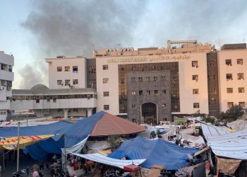 Gaza: Cien cuerpos se descomponen en el hospital Al-Shifa, y 34 muertes de bebés prematuros y pacientes de terapia intensiva