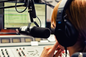 Hoy en la escuela Normal se desarrollará una muestra integral de prácticas de radio y doblaje