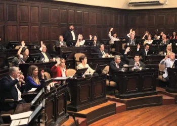 Cambia Mendoza logró aprobar el Presupuesto con apoyo del peronismo