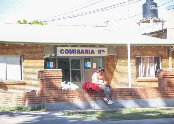 Detienen a 5 personas con un arma de fuego