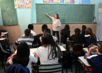 Comenzó la preinscripción para el ingreso a la secundaria en toda la provincia