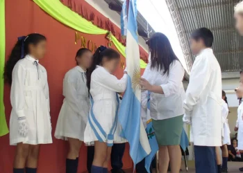 Este es el reglamento para elegir abanderados y escoltas del nivel primario