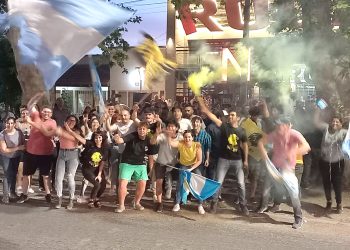Grandes festejos y caravanas llenas de algarabía por la victoria de Milei