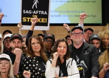 Los estudios de Hollywood hacen una última oferta y los actores piden tiempo para dar una respuesta