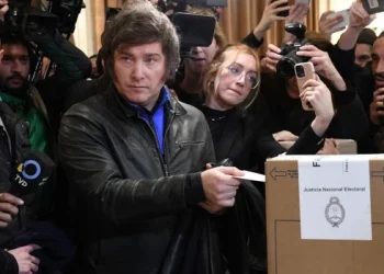 La Junta Nacional Electoral advierte a La Libertad Avanza que será responsable por las boletas