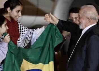 Lula da Silva recibió a brasileños rescatados de la Franja de Gaza y acusó a Israel de «terrorismo»