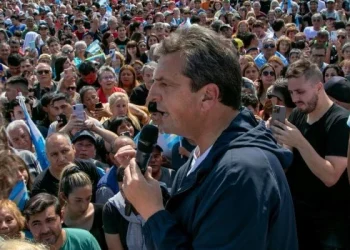 Massa: «Un país no se construye vendiendo los órganos, sino con corazón»