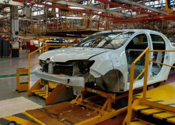 Nissan y Renault abren un plan de «retiros voluntarios» en Córdoba