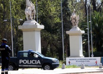 Detuvieron a una mujer que andaba desnuda y drogada en el Parque San Martín