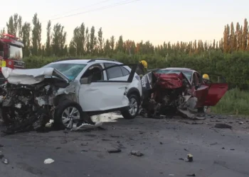 Neuquén: Tres personas murieron tras el choque de dos autos en la ruta 7