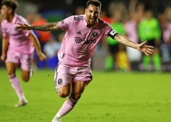 Increíble: Un futbolista argentino contó el extraño método que utilizó para llamar la atención de Lionel Messi y pedirle la camiseta