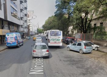 Desgracia en Córdoba: un hombre salió a cenar con sus amigos, se atragantó y murió en el restaurante