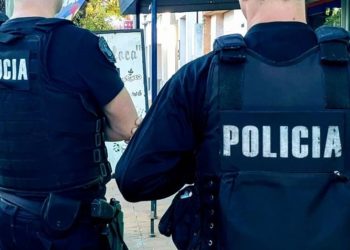 Santa Fe: Un policía recibió un disparo en el pecho y se salvó por el chaleco antibalas