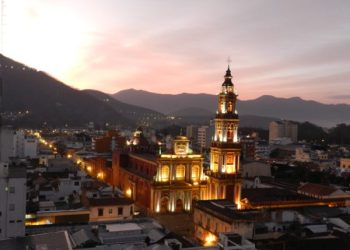 Verano gasolero: Cuál es la ciudad más barata para vacacionar en verano en Argentina, según la inteligencia artificial