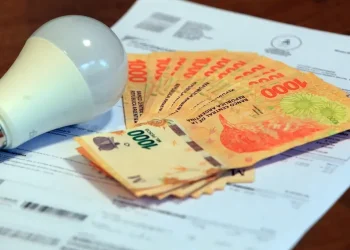 Ampliaron el tope de subsidio al consumo de luz: a quiénes beneficia y cuál es el nuevo límite