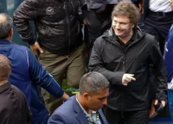 Milei fue a votar en las elecciones de Boca