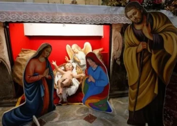 Polémica por un pesebre con personas del mismo sexo