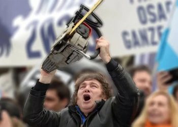 La “motosierra” de Milei: qué tan grandes serían los recortes presupuestarios, dónde se harían y cómo fueron los ajustes en el pasado
