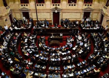 Ley ómnibus: el oficialismo apura el debate y busca sesionar el 25 de enero en Diputados