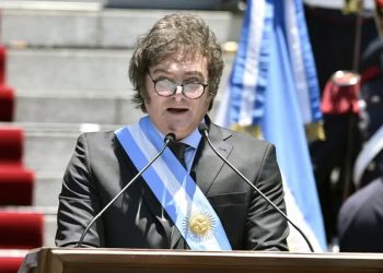 Javier Milei asumió como presidente y anticipó “tiempos muy duros”