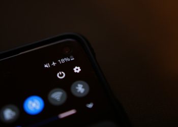 ¿Sabías que existen cuatro celulares con baterías que aguantan todo el día?