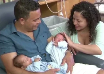 Una mujer con dos úteros da luz a mellizos en días distintos