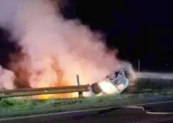 Tragedia sobre la ruta nacional 7: tres muertos, tras el vuelco e incendio de un auto