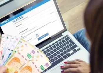 ANSES: el trámite que tienen que hacer beneficiarios de AUH para cobrar $52.000