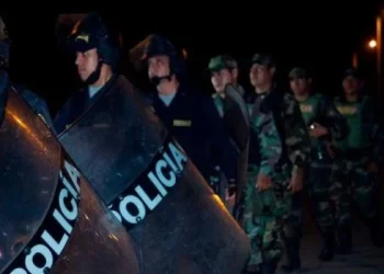 Perú envía contingente de la Policía a la frontera con Ecuador