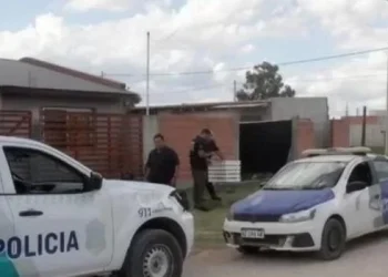 Otro brutal femicidio en el país: Asesinan de un cuchillazo en el pecho a una mujer de 72 años y detienen a su pareja