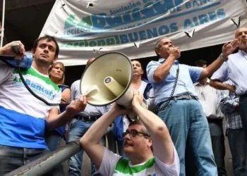 Bancarios adhieren al paro de la CGT y no habrá atención el 24 de enero