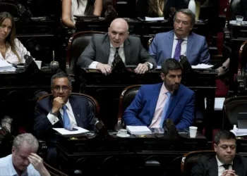 El oficialismo de Diputados anunció la eliminación de varios artículos de la ley de Bases