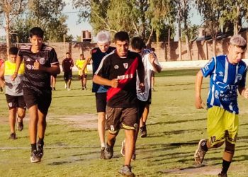 Con la continuidad de Julio Osorio, Constitución inició su año deportivo