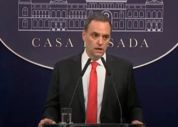 Adorni: «Va a llevar un tiempo salir de esta encerrona inflacionaria»