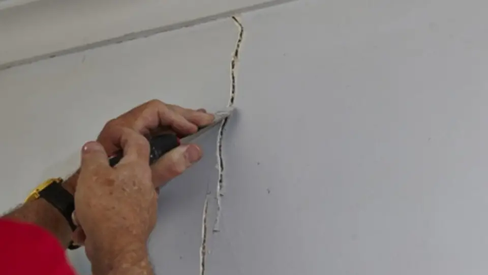 Trucos caseros: Cómo reparar grietas y hendiduras en las paredes - Diario  San Rafael
