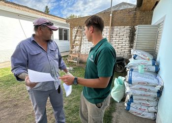 Distribuyen oxicloruro de cobre a agricultores tras la tormenta: “Se tiene que aplicar el producto lo antes posible para favorecer la rápida recuperación”