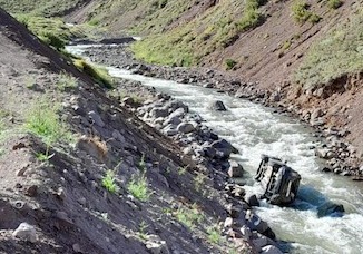 Paso Pehuenche: tres internados tras caer a un arroyo