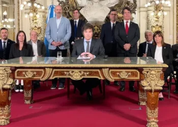 La Justicia dictó una cautelar que suspende el capítulo laboral del DNU de Javier Milei